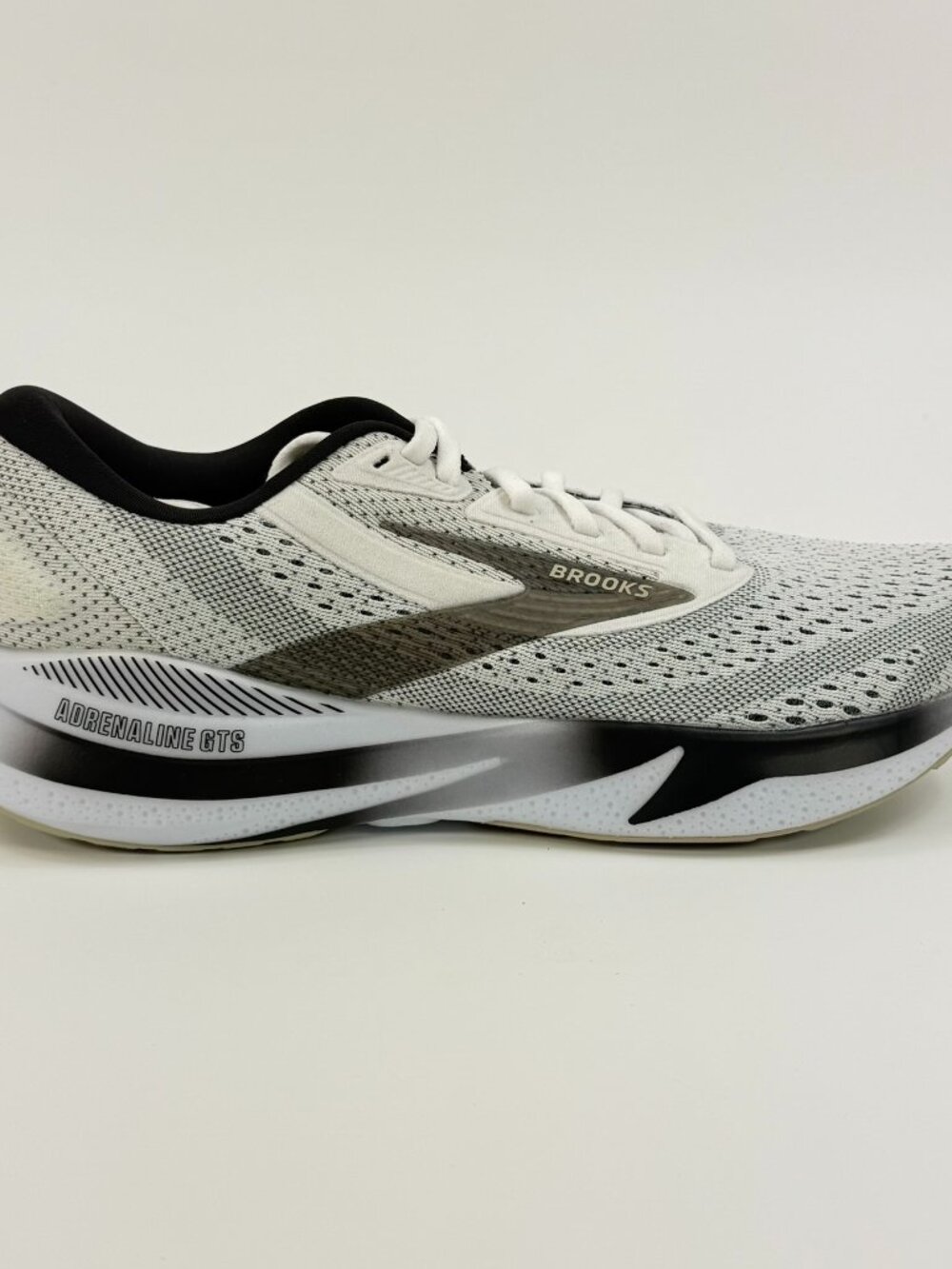 Brooks Adrenaline GTS 24 'White Black Pelican' 110437-1D-126 size 8.5